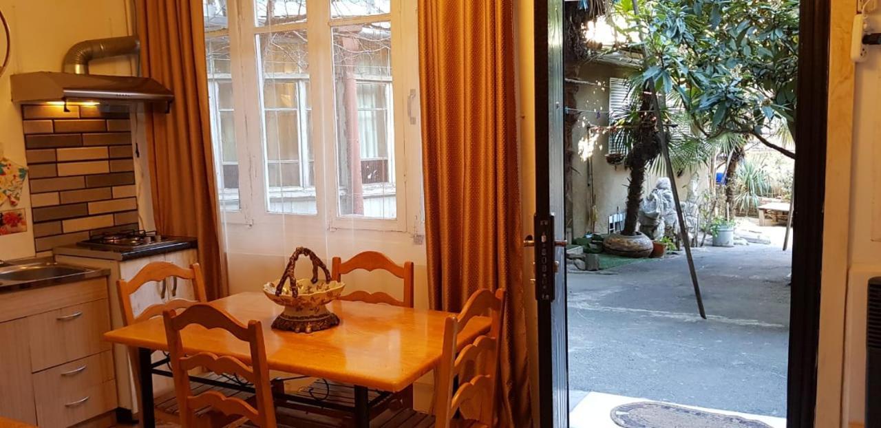 Madona'S Apartment 第比利斯 外观 照片